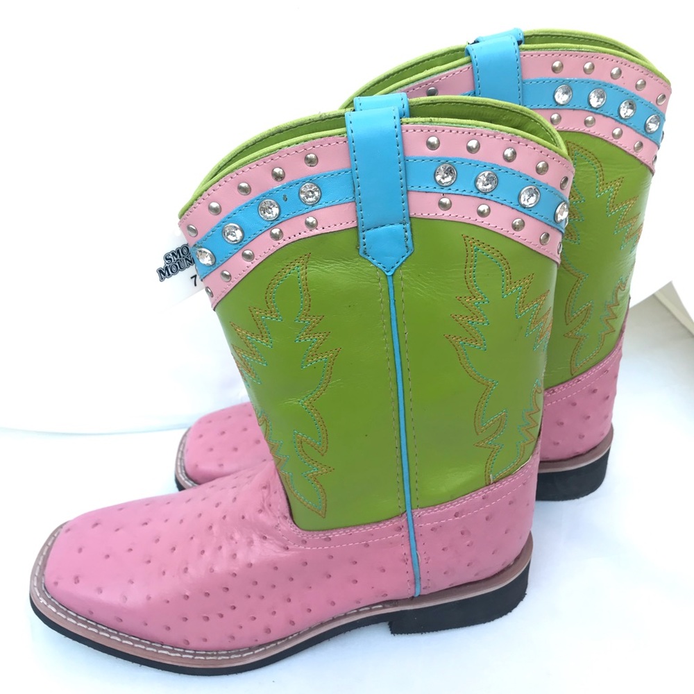 Smoky boots. New